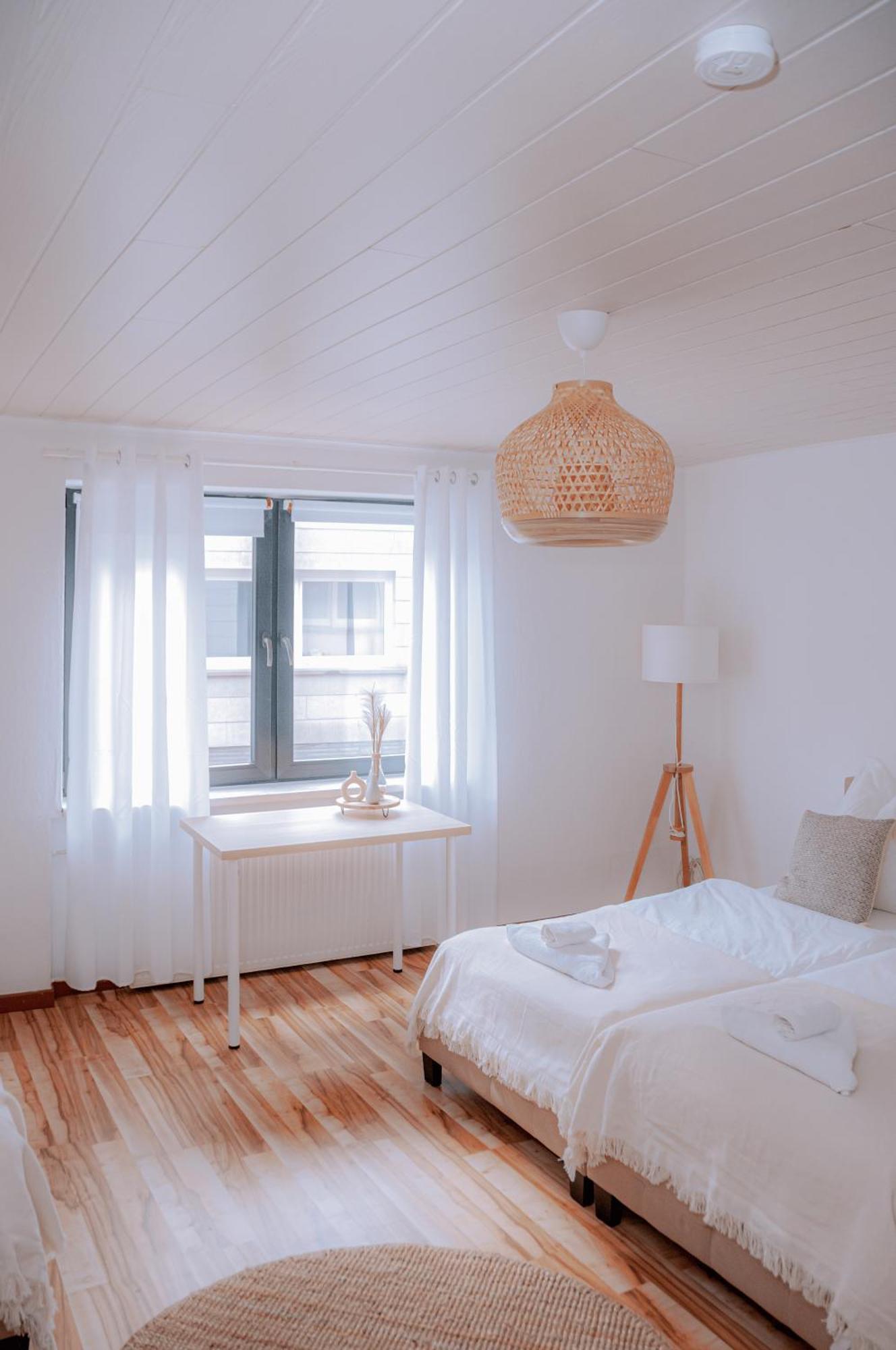 Kalos Apartment *